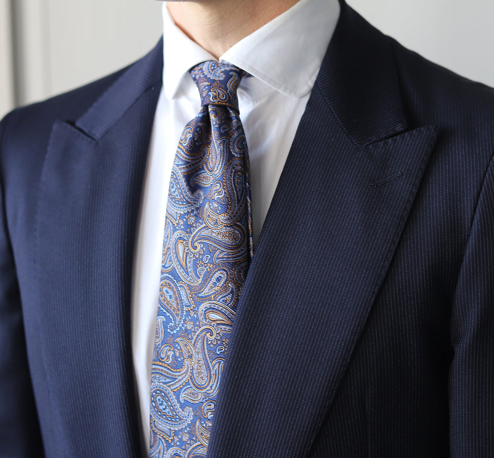 Printed silk tie