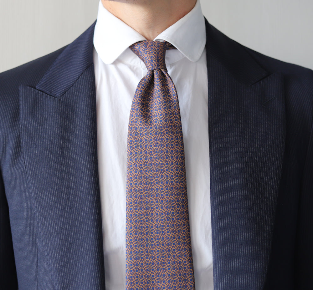 Printed silk tie