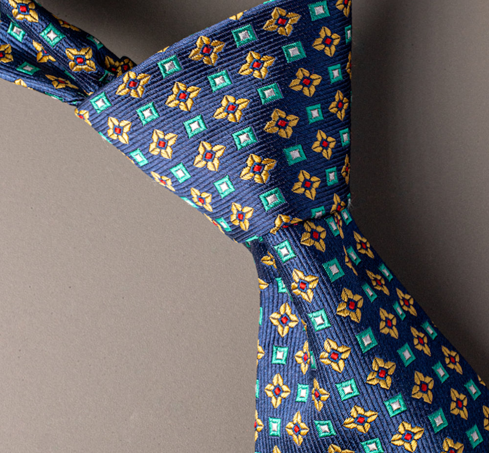 Printed silk tie