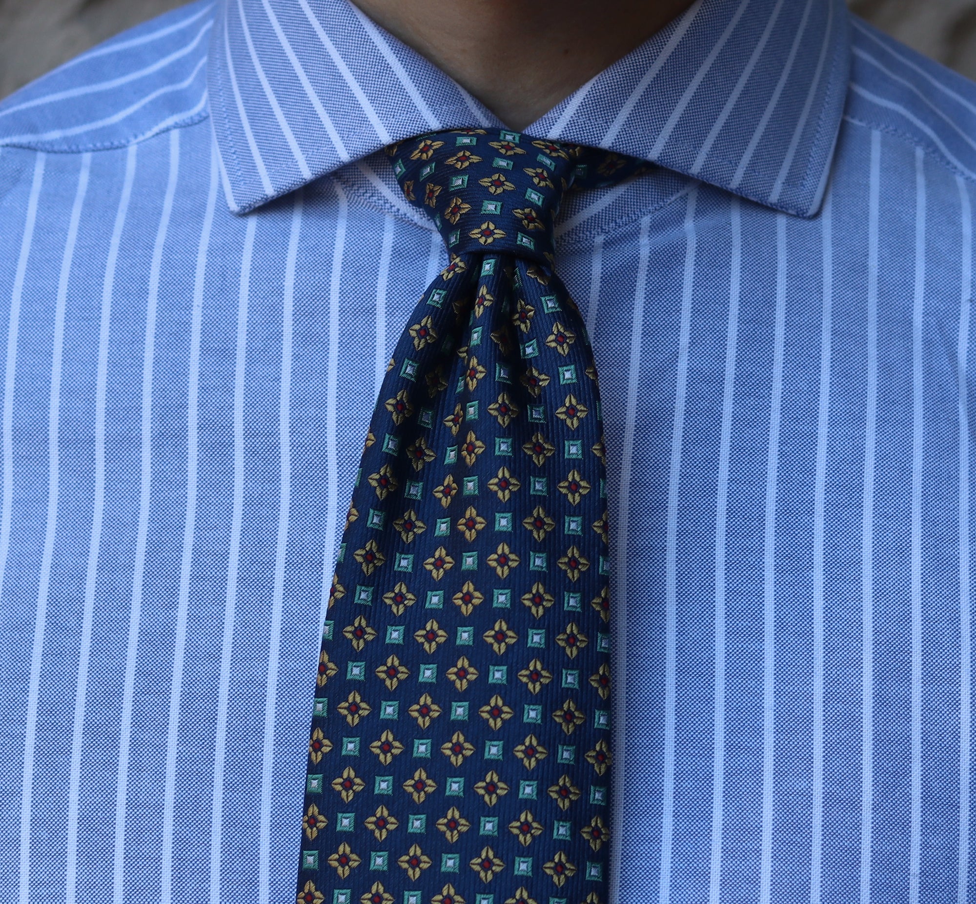 Printed silk tie